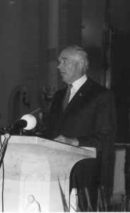 Eröffnungsrede des Prof. Dr. h.c. mult. Peter Ludwig am 18. September 1992 beim Gottesdienst in der Basilika St. Kastor, Koblenz. Foto und Copyright: Ludwig Museum Koblenz, 2022