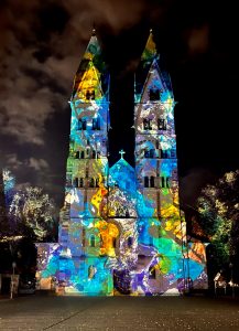 LichtKunstPerformance St. Kastor Basilika, Koblenz © Ingo Bracke 2023 © VG Bild-Kunst, Bonn 2023