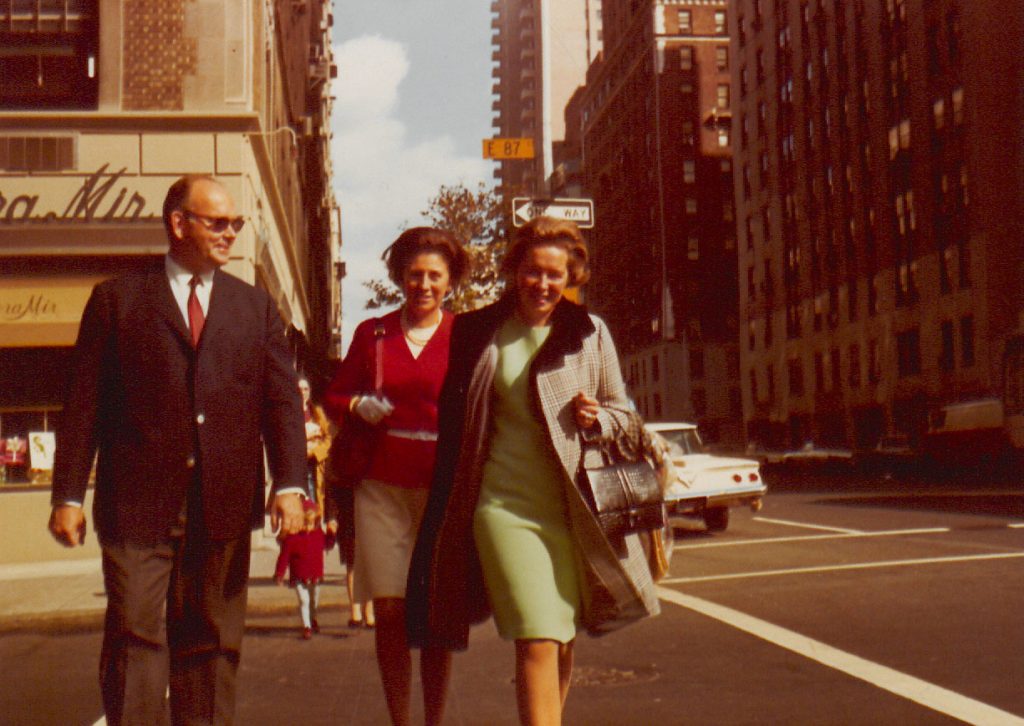 1969: Ludwigs mit Frau Lutzeyer in New York. ©^Peter und Irene Ludwig Stiftung. Fotograf unbekannt.