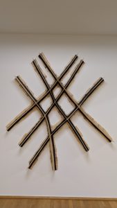 Nam Tchun Mo: "Spring-Beam", 2019, Mixed Media ( Kunstharz, Leinwand, Ölfarbe), 210 x 184 x 16 cm, Sammlung Ludwig Koblenz, Inv. Nr. LM 2019/45. © Courtesy of the artist. Foto: Ludwig Museum Koblenz